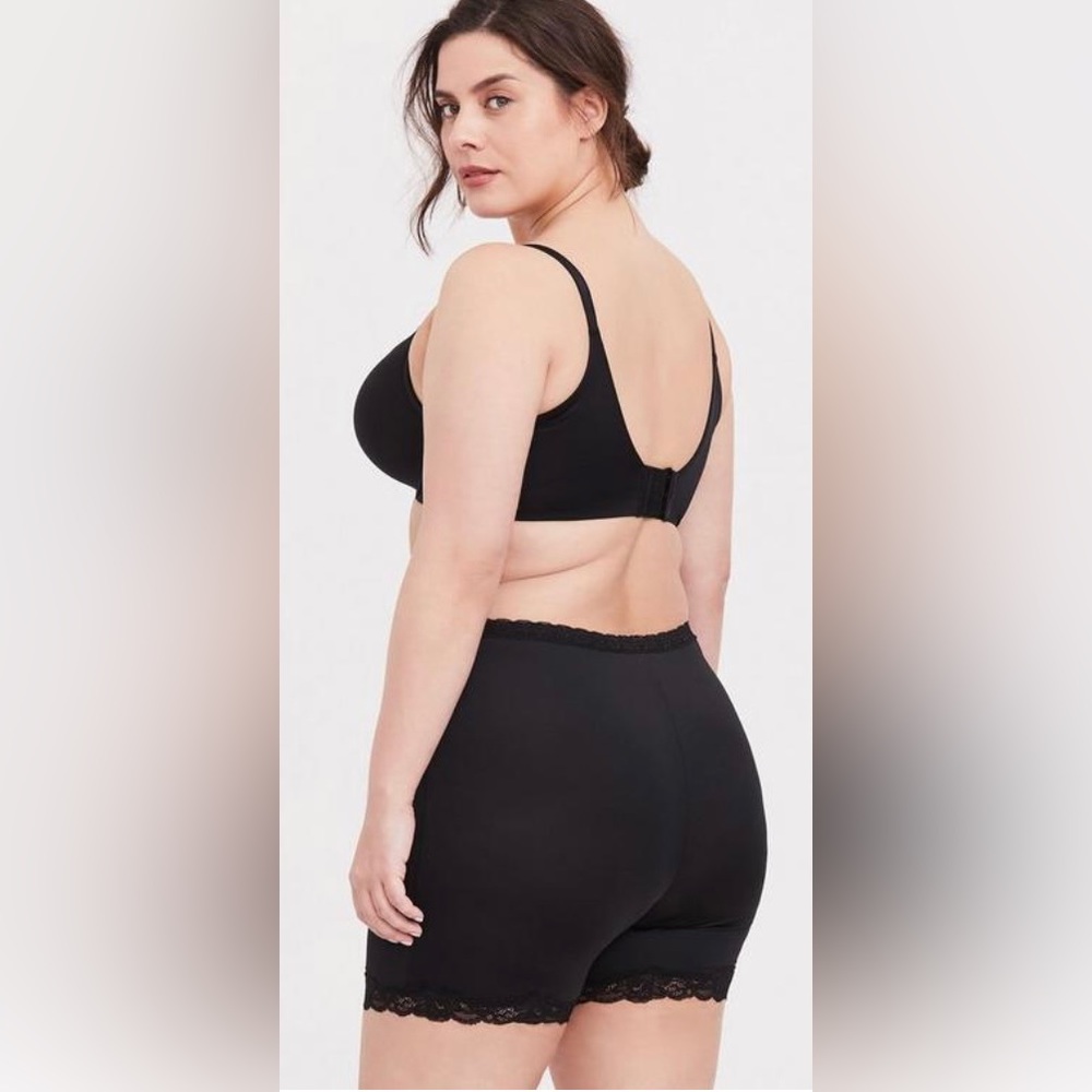 🆕❤️Torrid- Microfiber High-Rise Bike Short Panty in Black NWOT - Picture 3 of 11